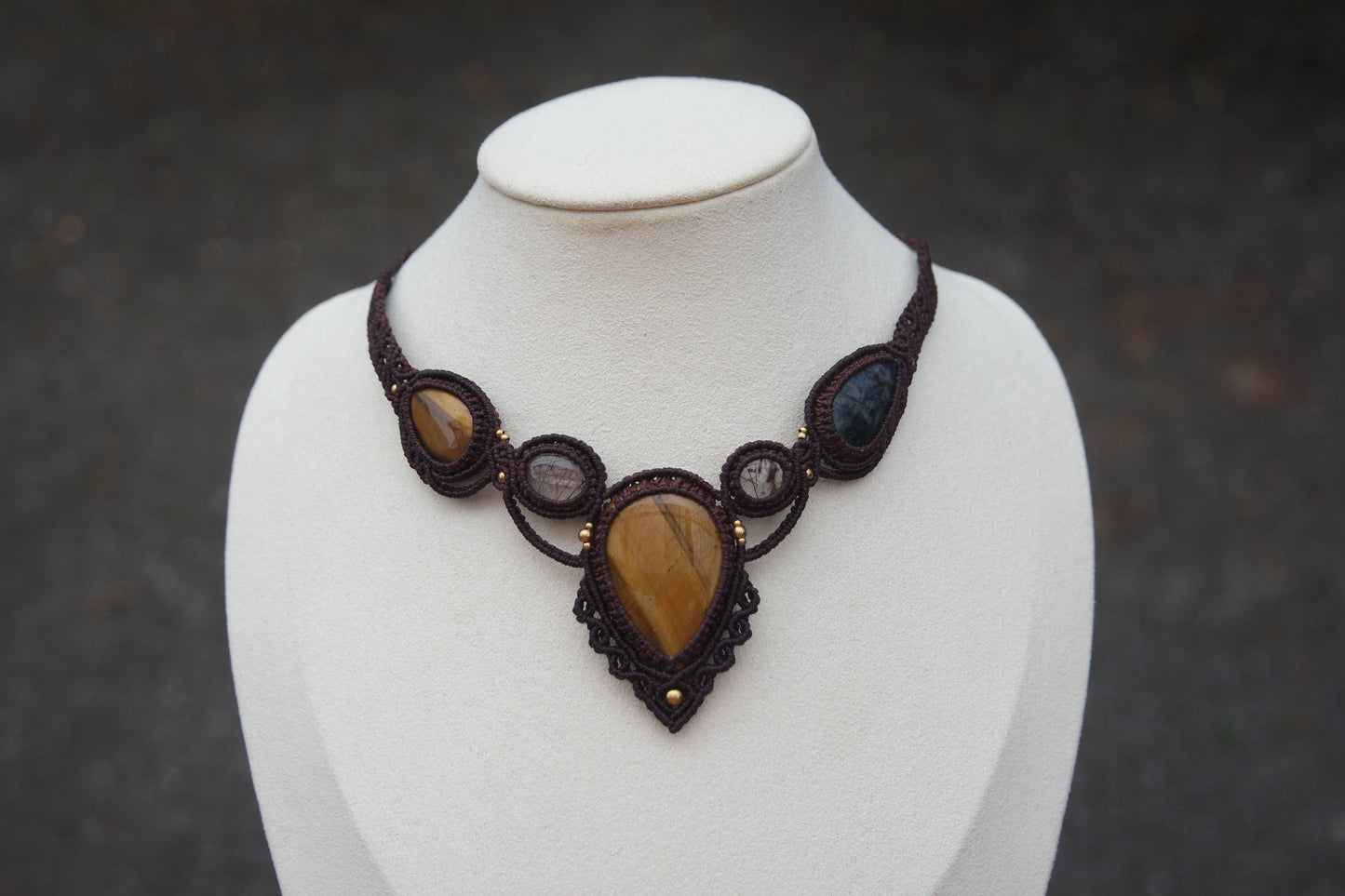 Makramee Kette mit Tigerauge, Moosachat & Quarz ~ Liorah