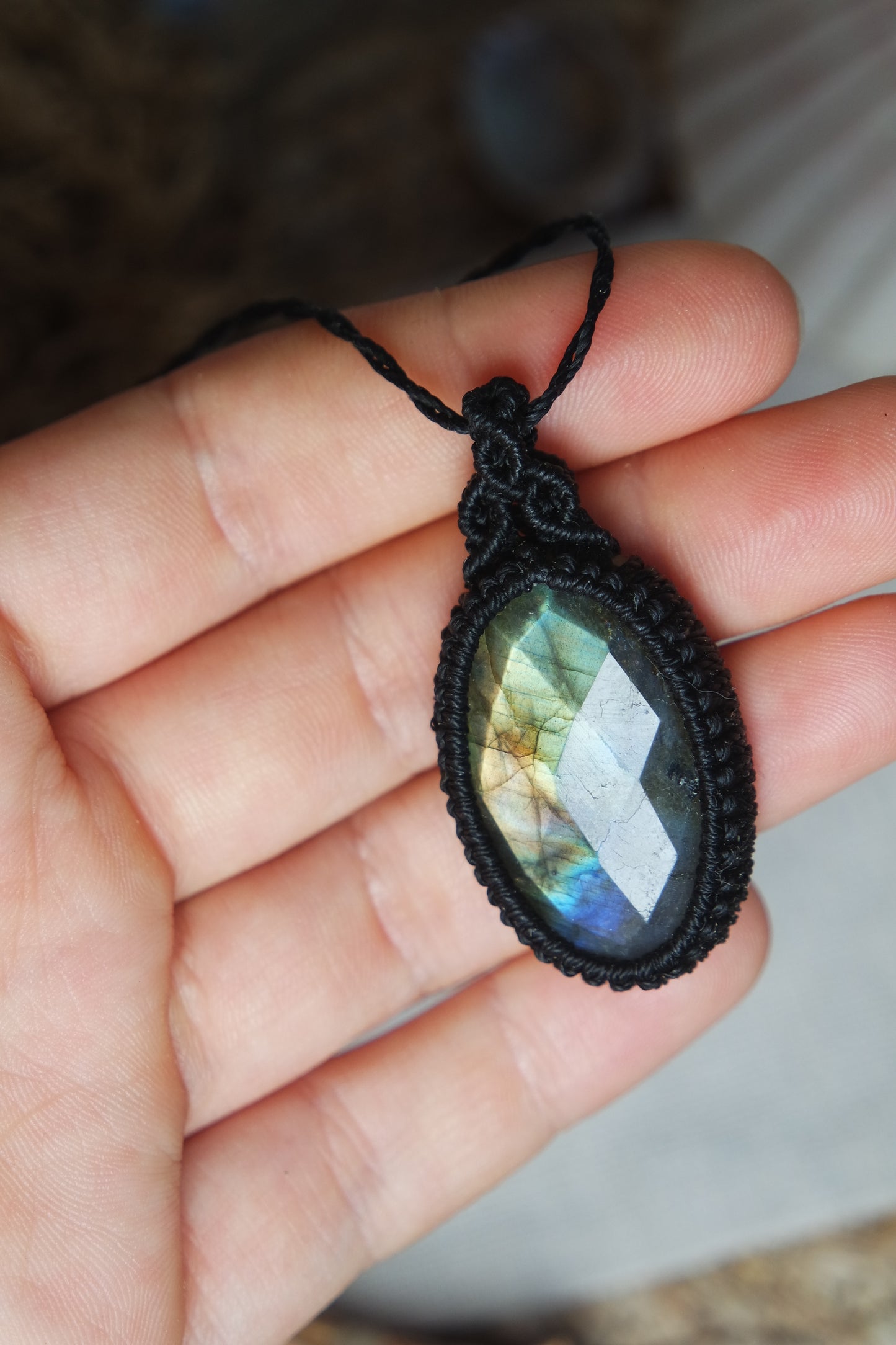 Labradorit Makramee Kette ~ Nymira