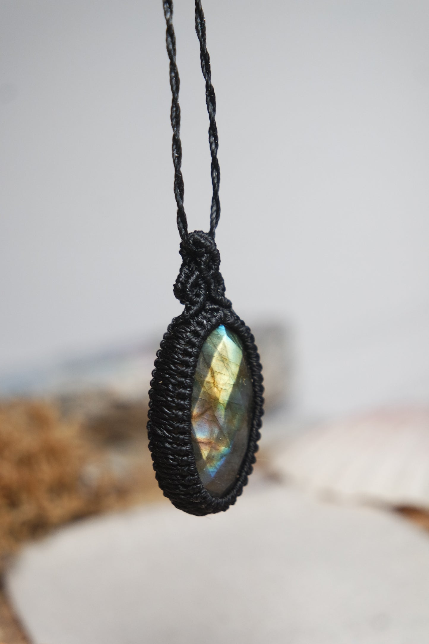 Labradorit Makramee Kette ~ Nymira
