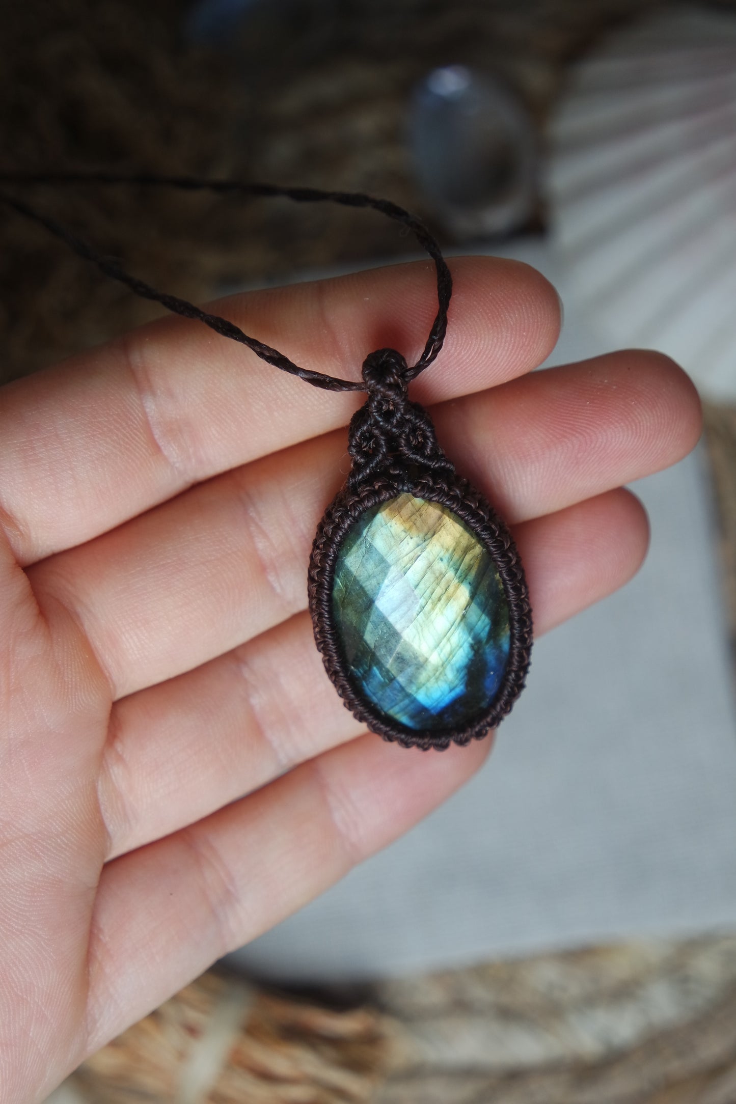 Labradorit Makramee Kette ~ Fayelle