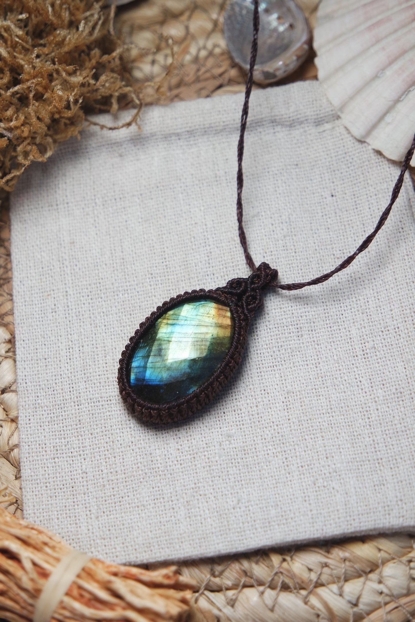 Labradorit Makramee Kette ~ Fayelle