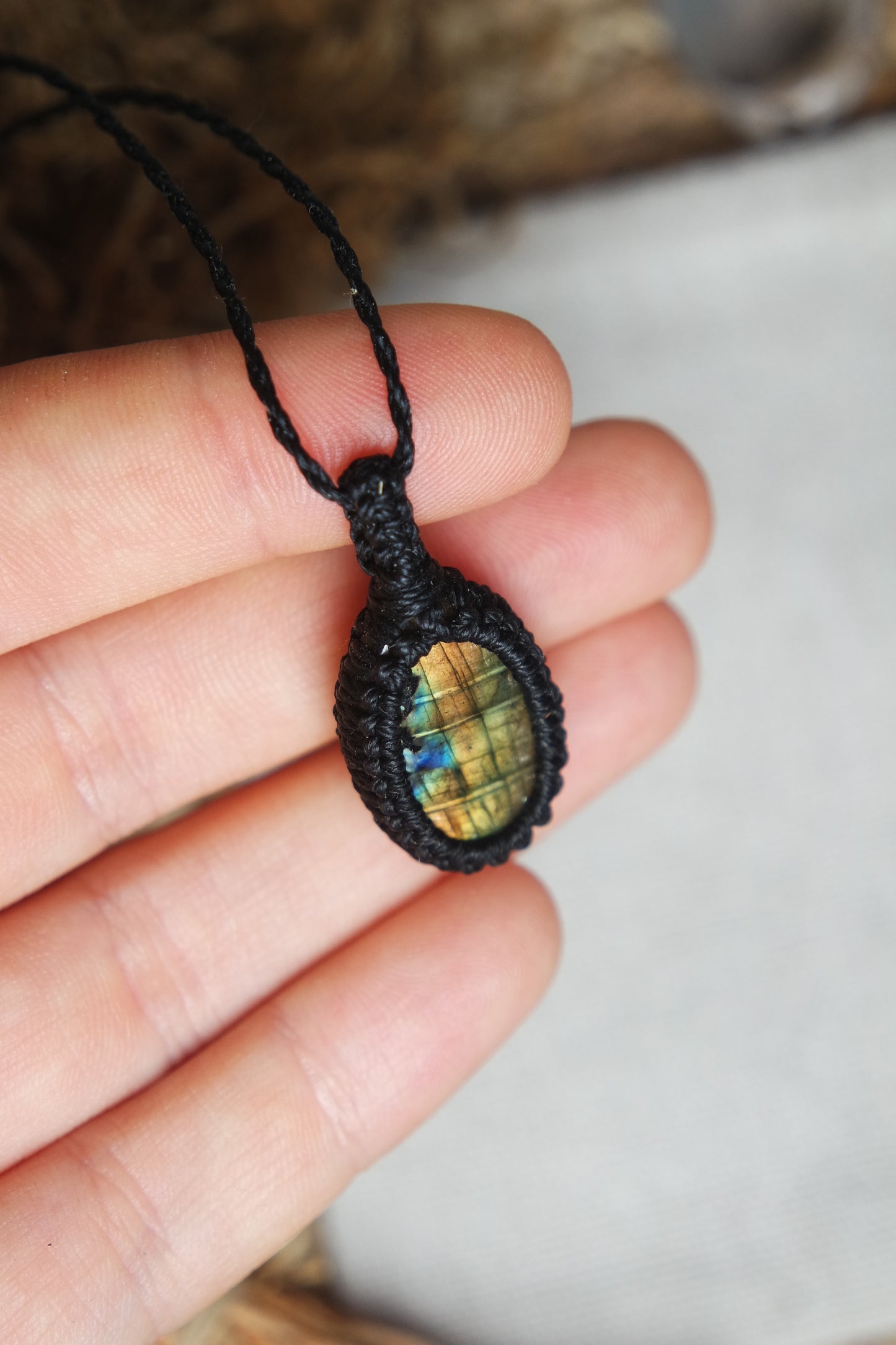 Labradorit Makramee Kette ~ Thalira