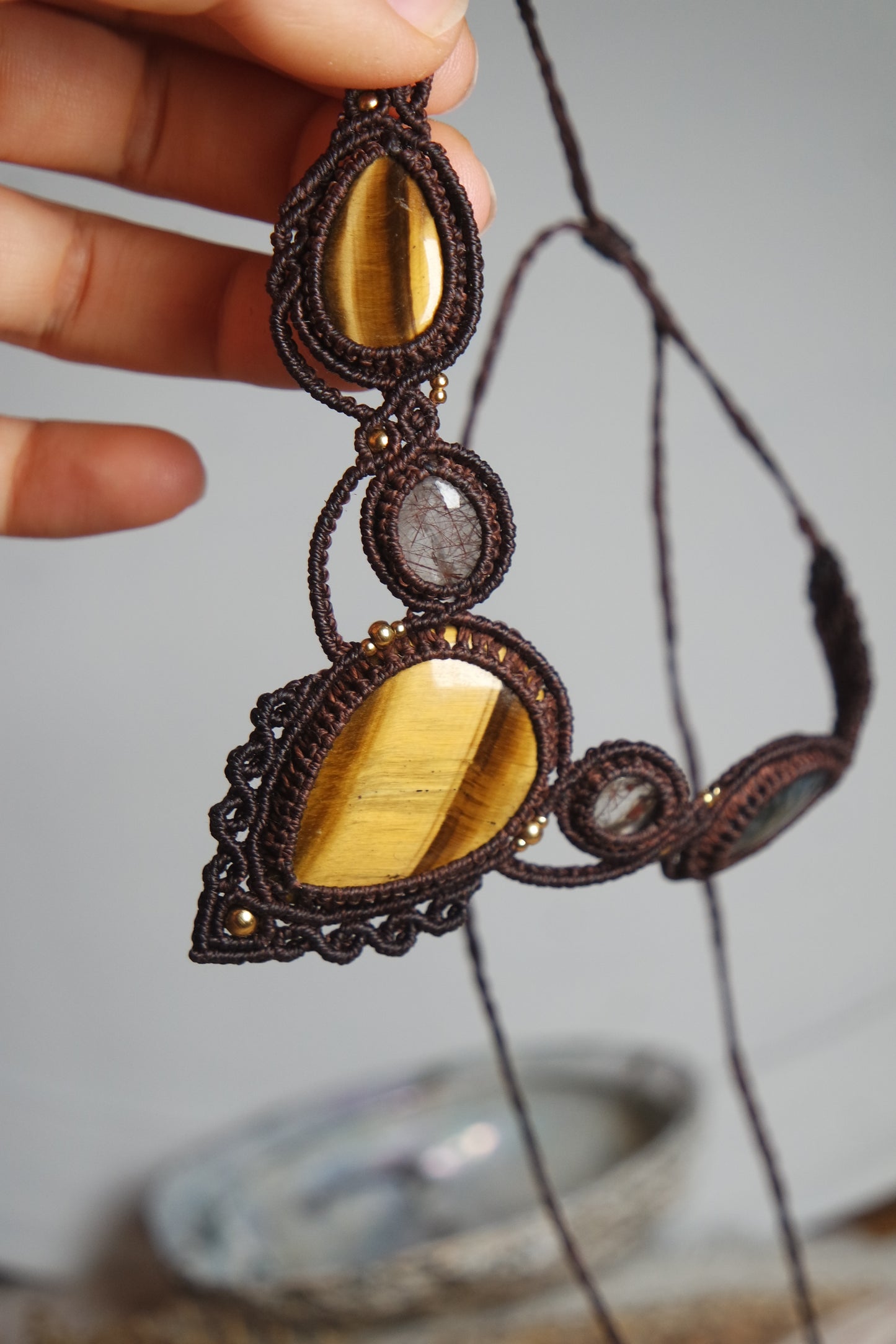 Makramee Kette mit Tigerauge, Moosachat & Quarz ~ Liorah