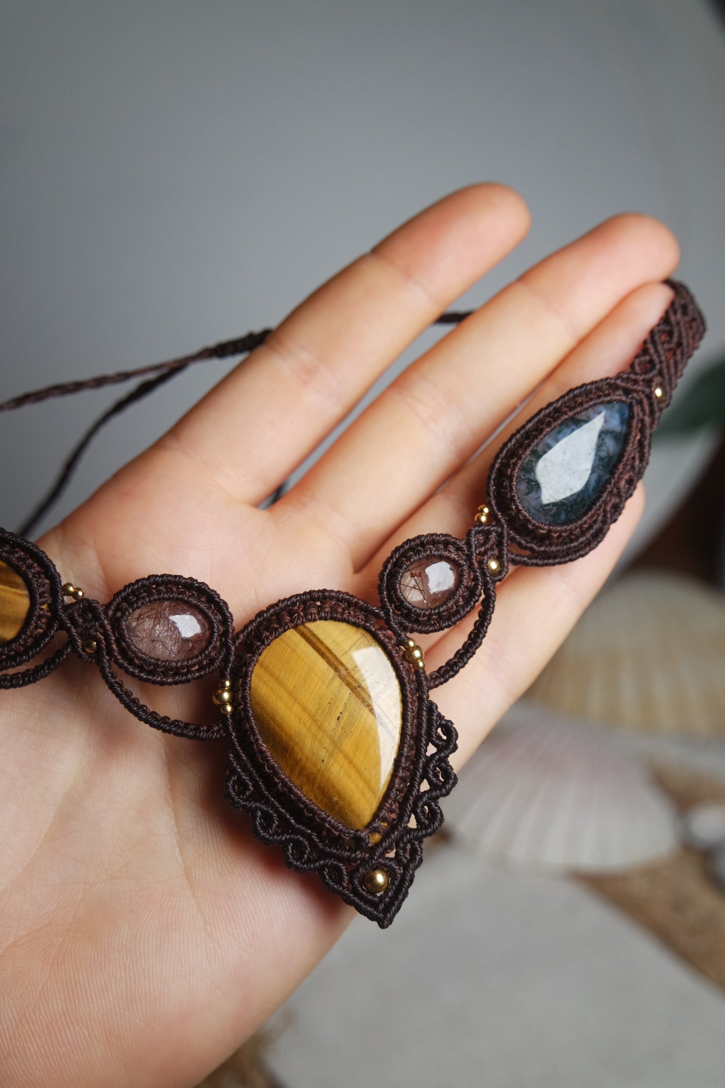 Makramee Kette mit Tigerauge, Moosachat & Quarz ~ Liorah