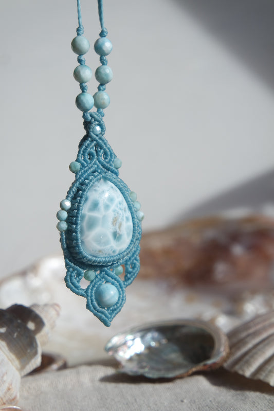 Larimar Makramee Kette ~ Nebelkind