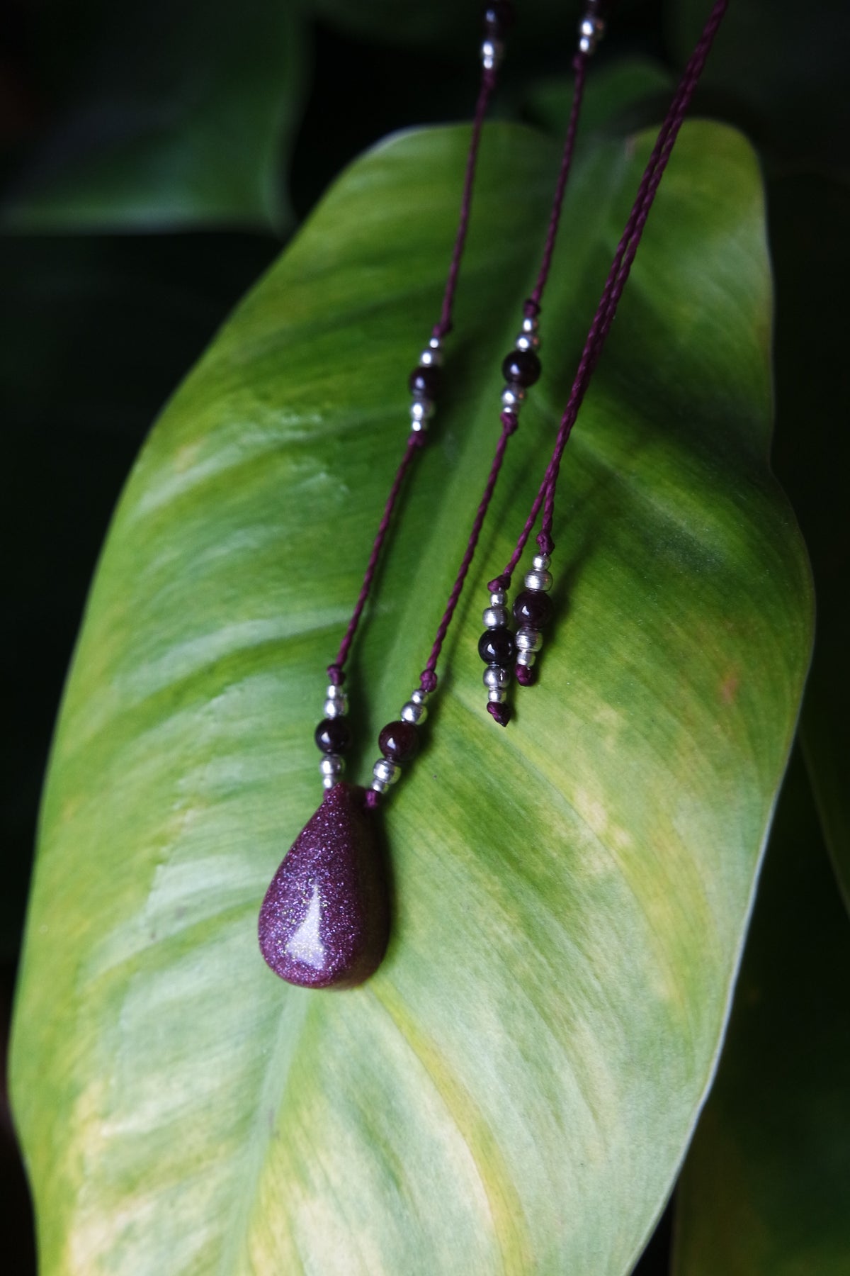 Simply Strong GRANAT Kette