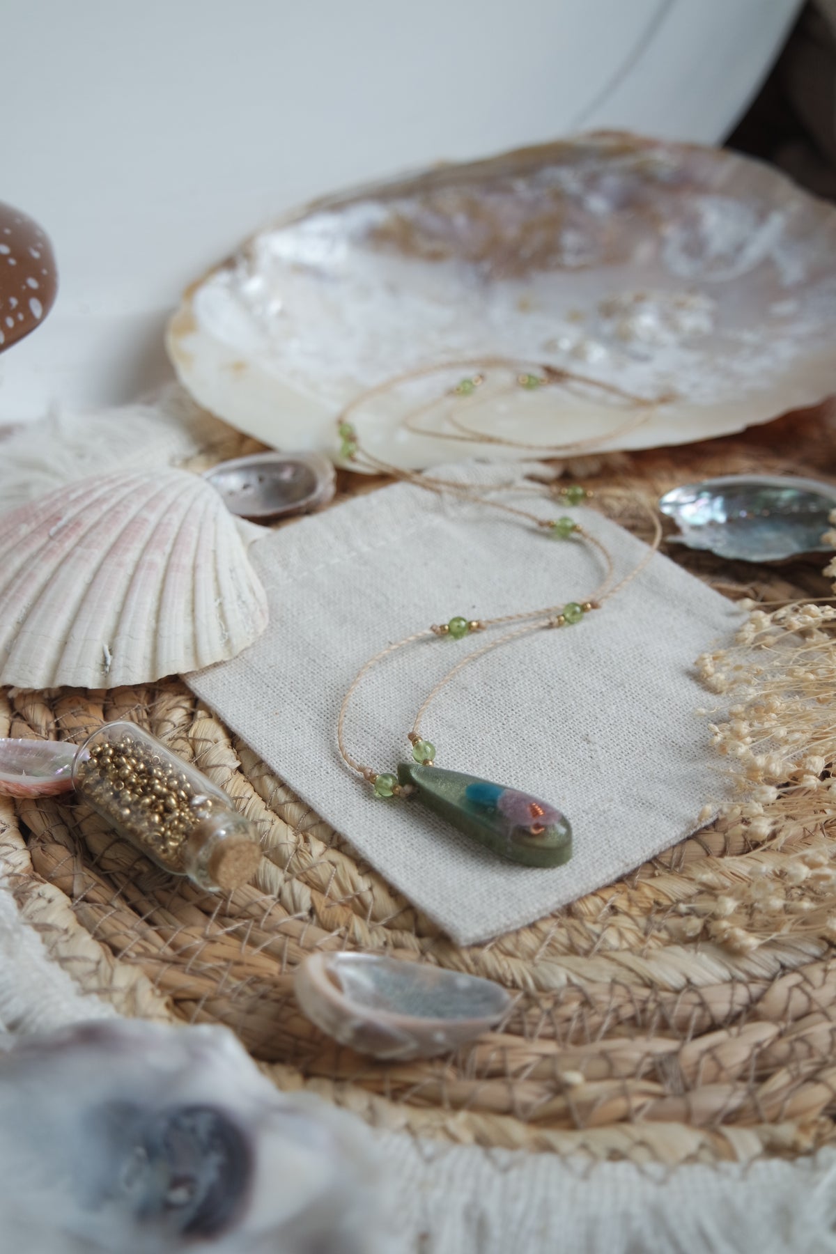Simply Compassionate APATIT, PERIDOT Kette