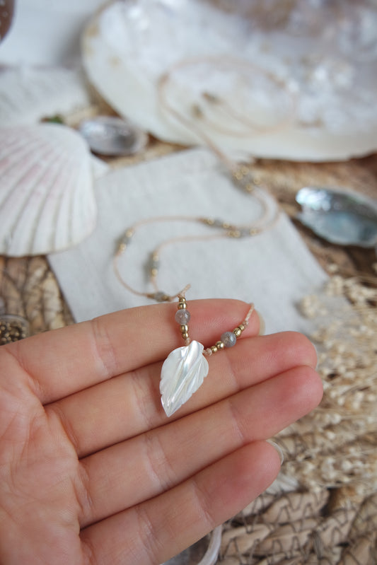 Simply Gentle PERLMUTT, LABRADORIT Kette
