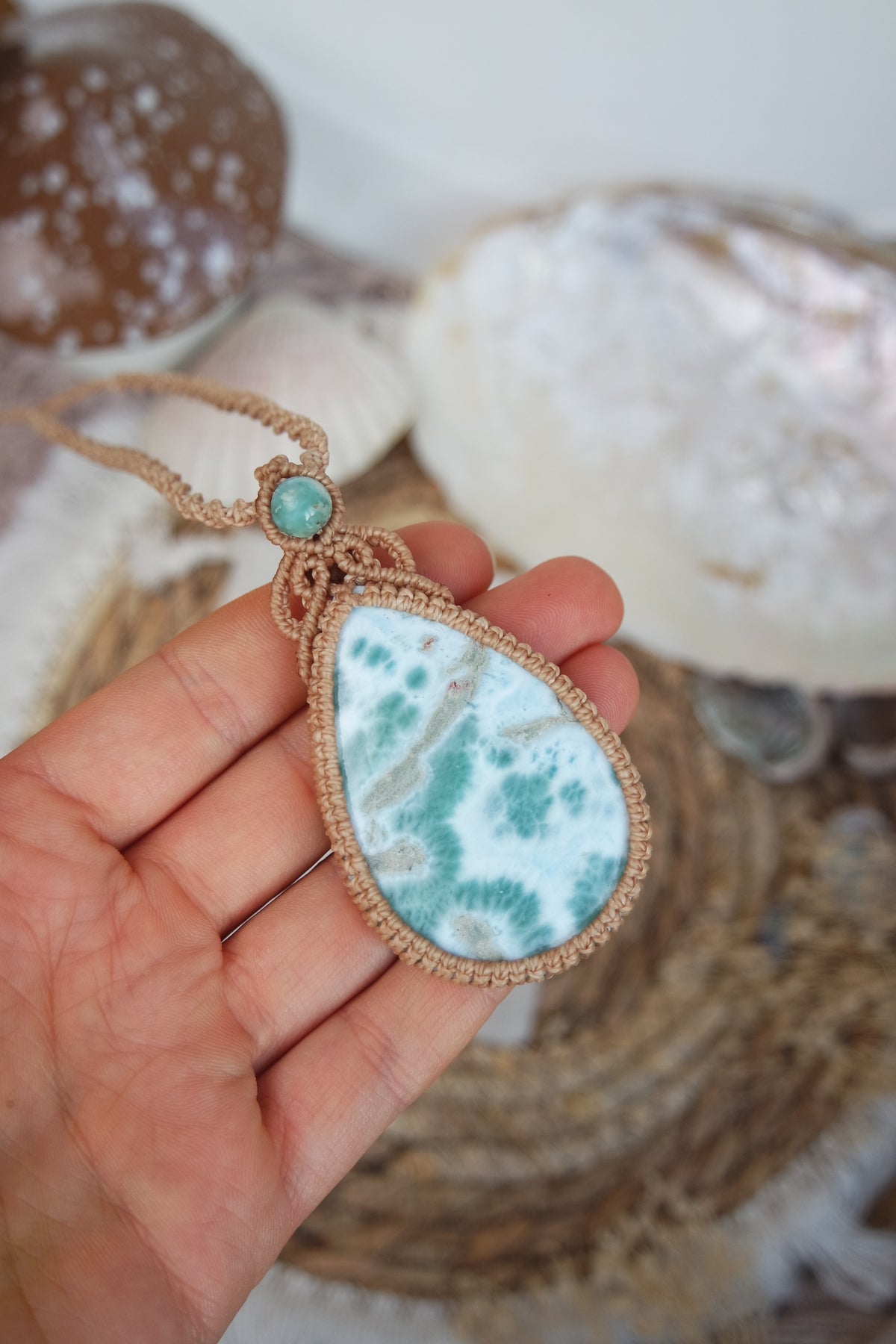 Larimar Makramee Kette