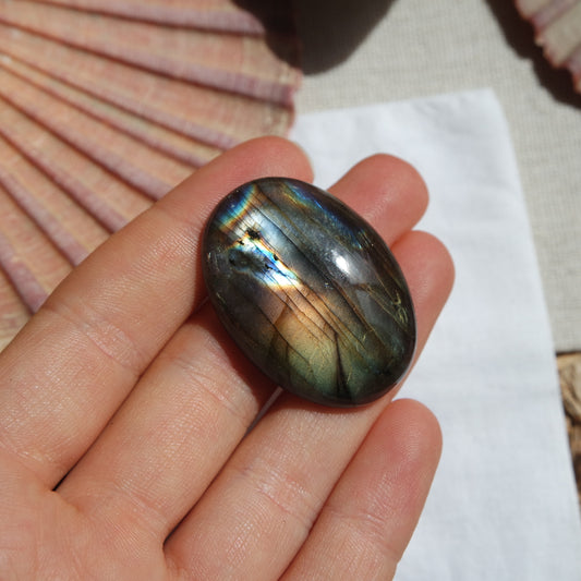 Labradorit Cabochon ~ 33XM