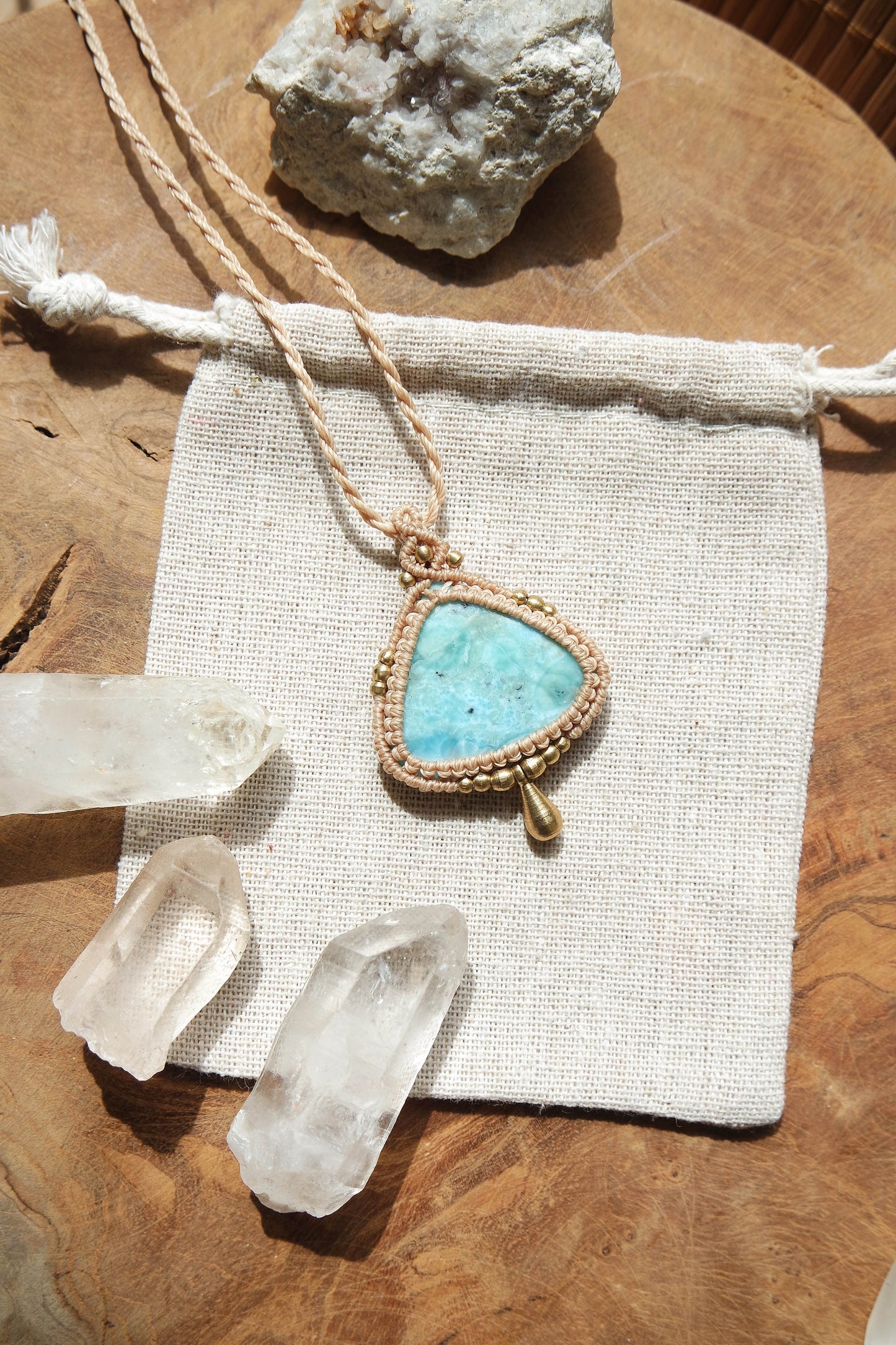 Larimar Makramee Kette