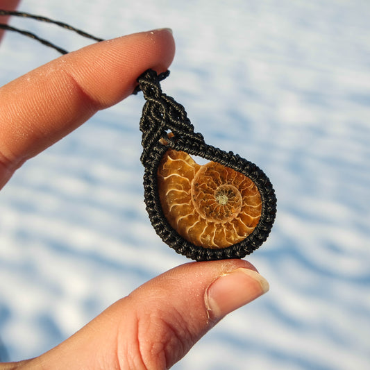 Ammonite Makramee Kette