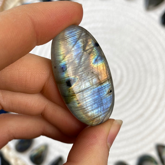 Labradorit Cabochon ~Z31